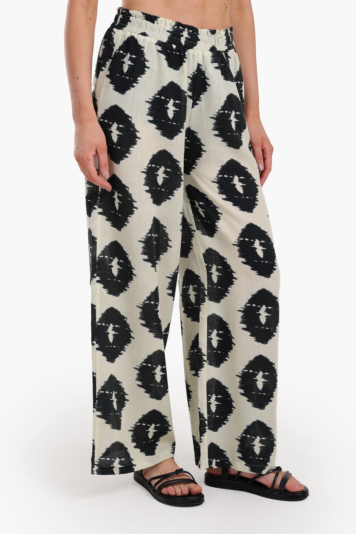 Chic Black & White Printed Pants
