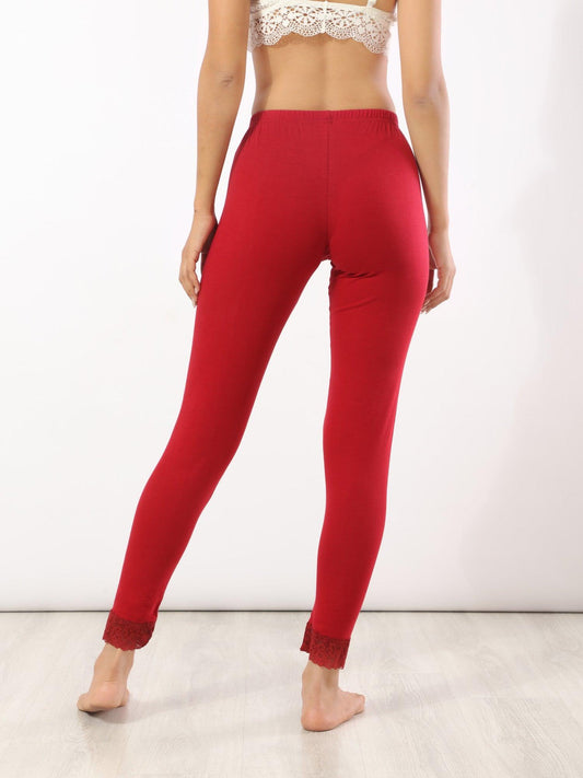 Lacy Leggings
Red