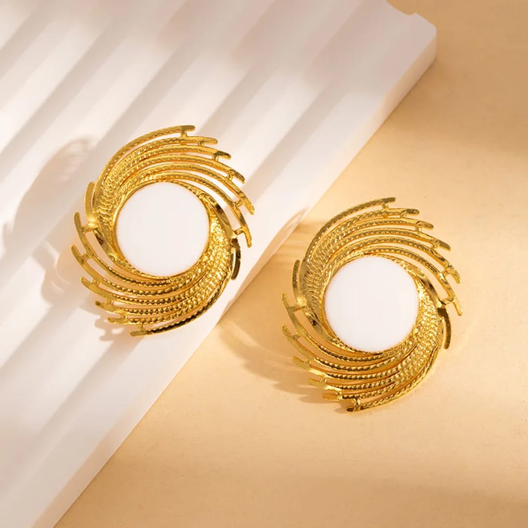 Gold-Plated Circular Earrings with Pearl