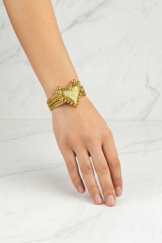 Zinc Alloy Hammered Heart Cuff Bracelet – Gold Plated