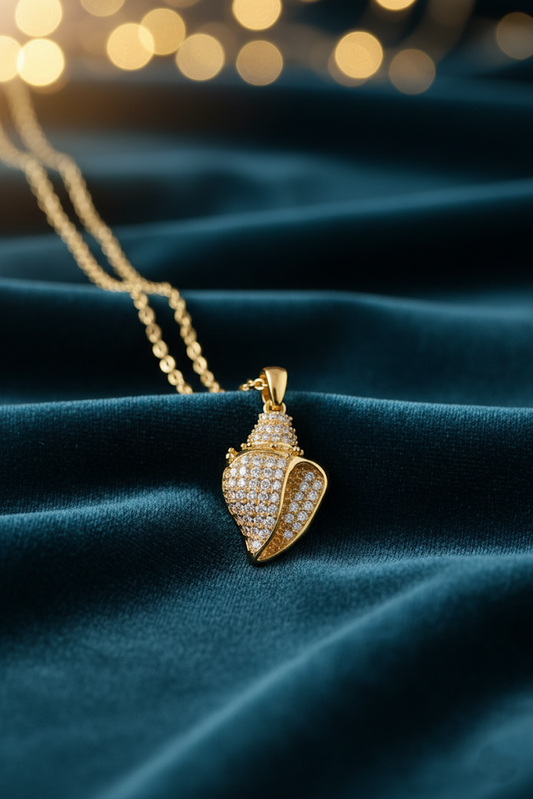 Stainless Steel Crystal Pavé Seashell Pendant Necklace – Gold