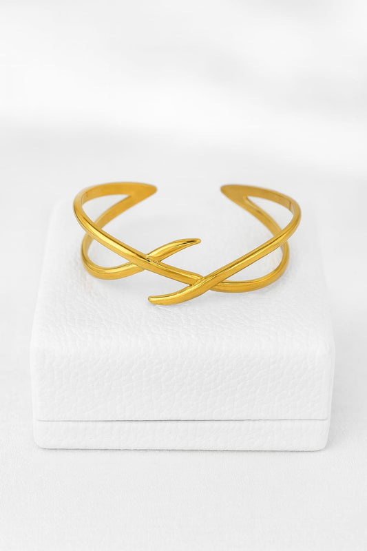 Stainless Steel Intertwined Cuff Bracelet - Gold