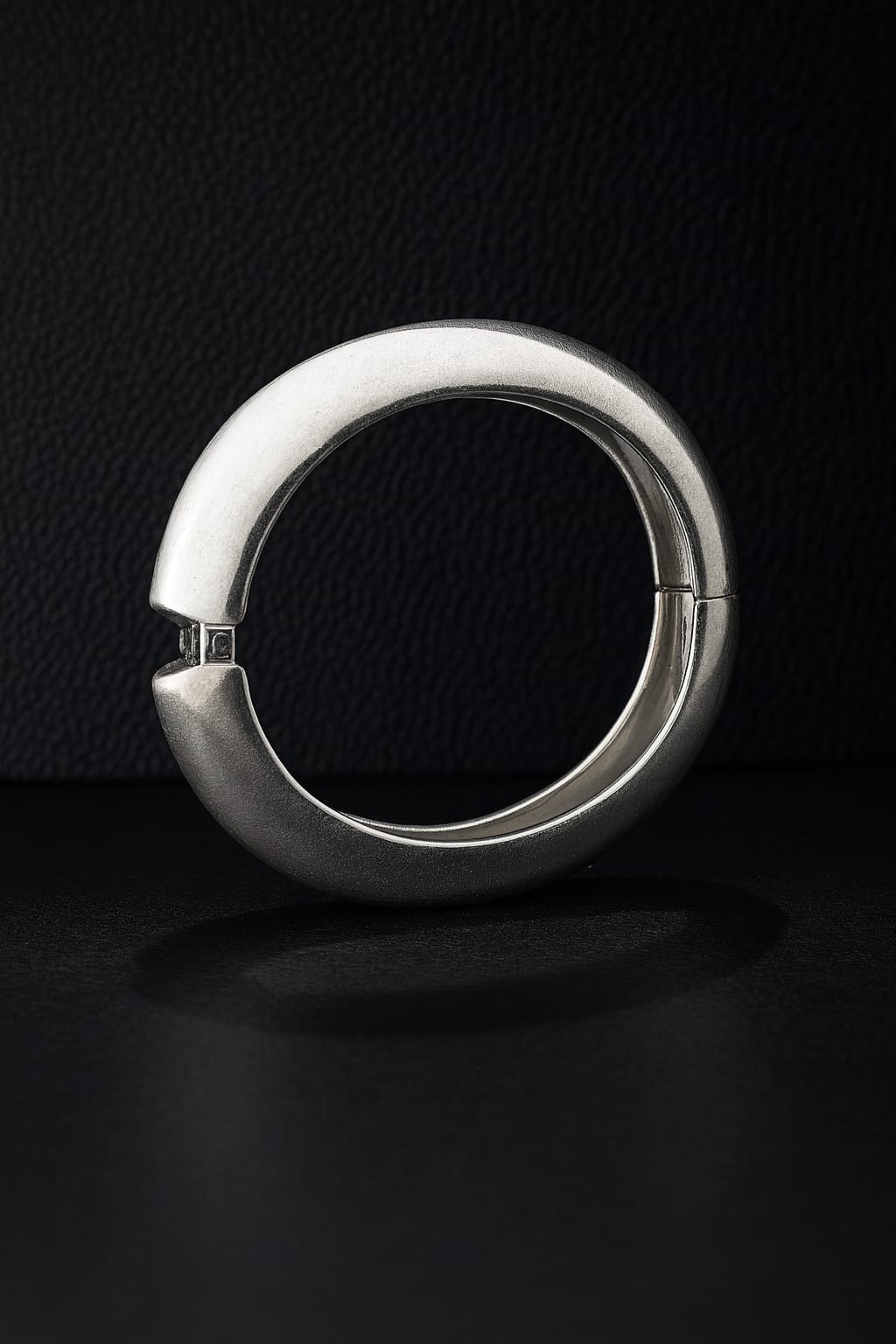 Plated Metal Sleek Cuff Bracelet – Silver