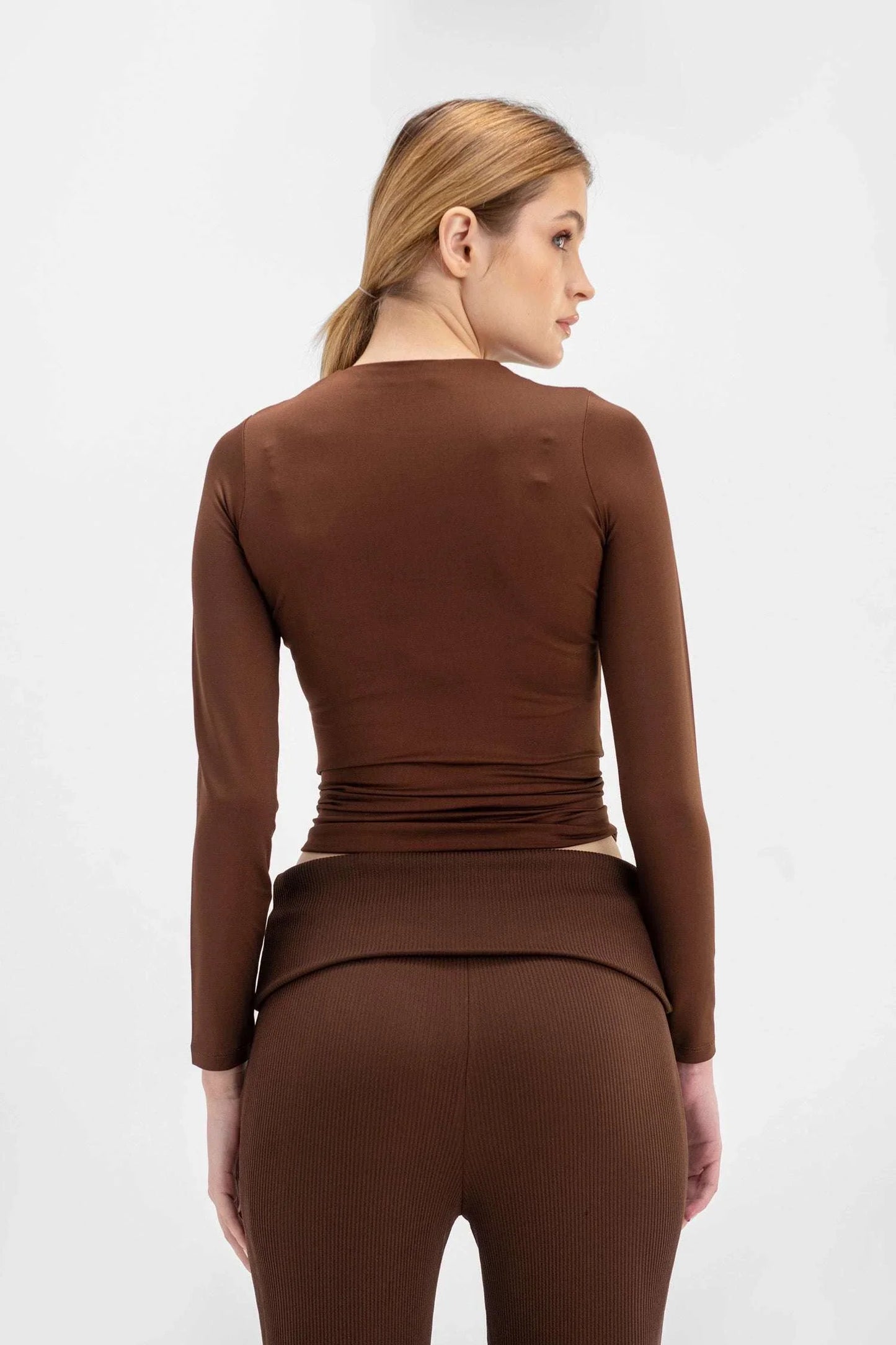 Lycra Round Neck Long Sleeve - Chocolate