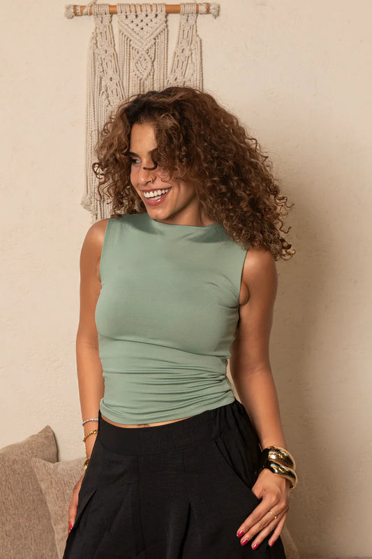 Round Nick Basic Top