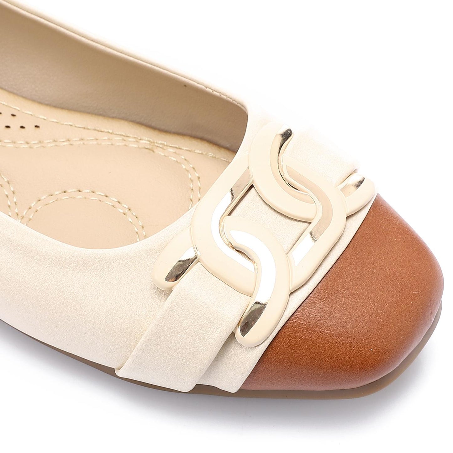 Leather Solid Ballet Flats – Beige