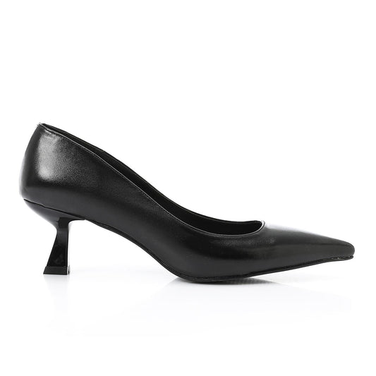 Leather Solid Pointed-Toe Pumps – Black