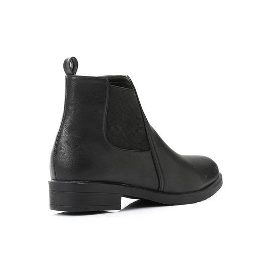Leather Solid Ankle Boots – Black