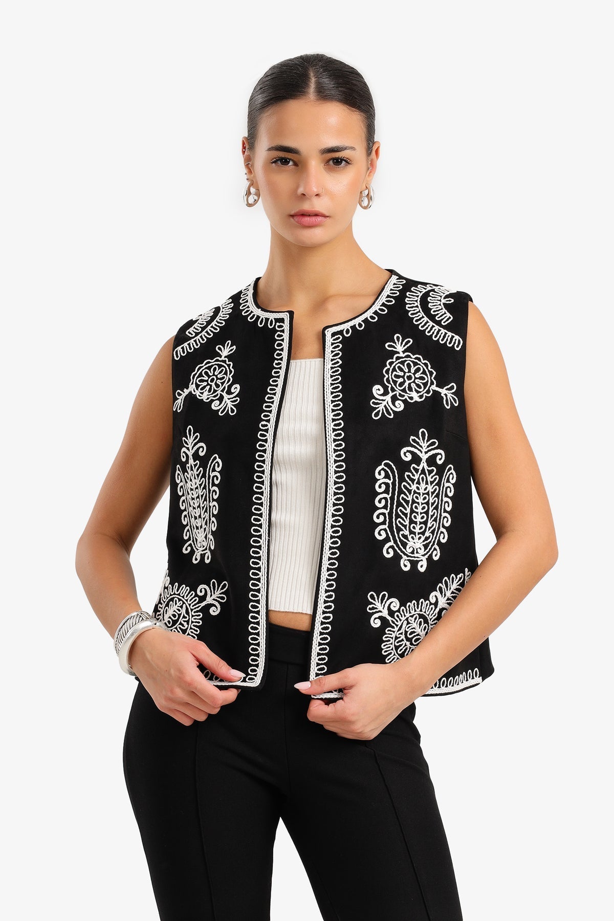 Tencel Embroidered Open Vest – Black & White