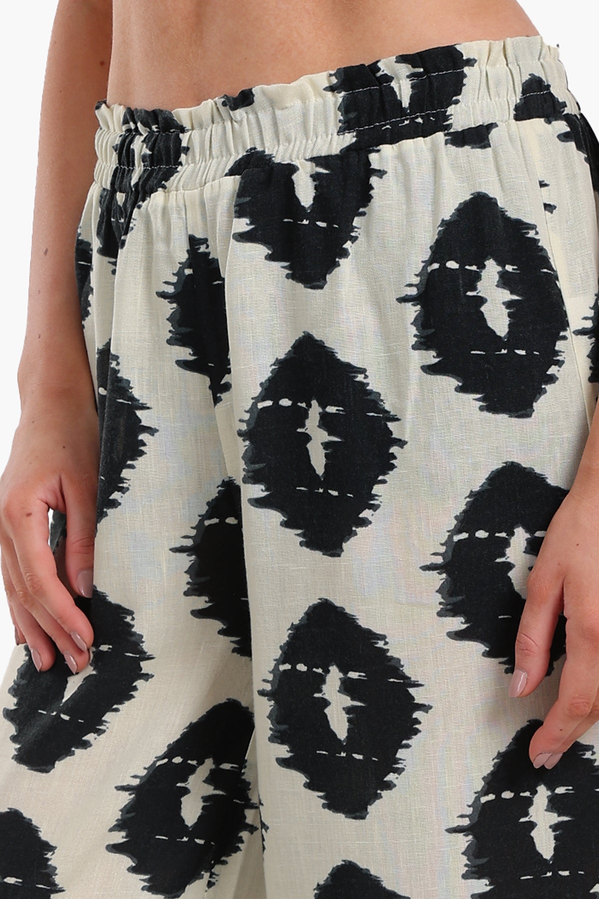 Chic Black & White Printed Pants