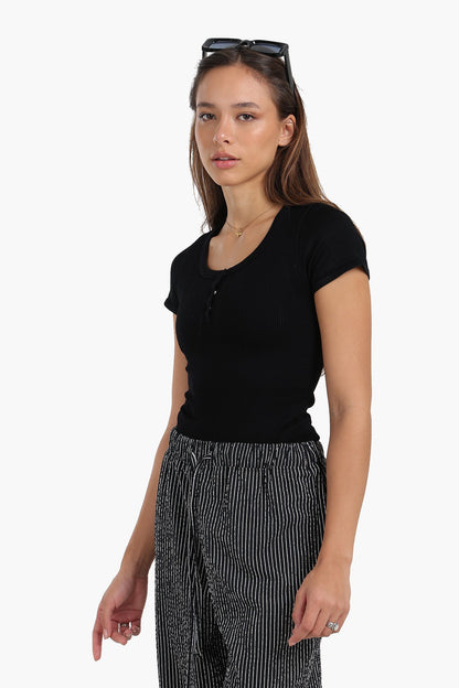 Synthetic Seamless Snap Front Top - Black