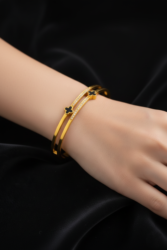 Stainless Steel Clover Design Bracelet – Gold & Black