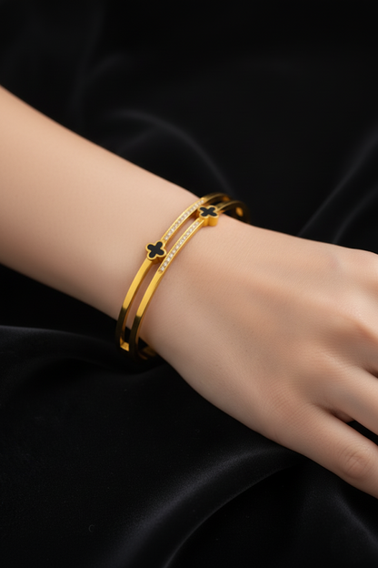 Stainless Steel Clover Design Bracelet – Gold & Black