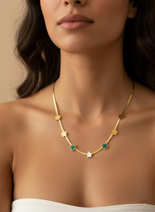 Stainless Steel Flat Snake Chain Clover Necklace – Gold