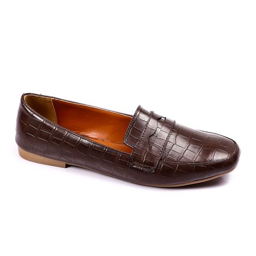 Faux Leather Croc-Embossed Loafers – Brown