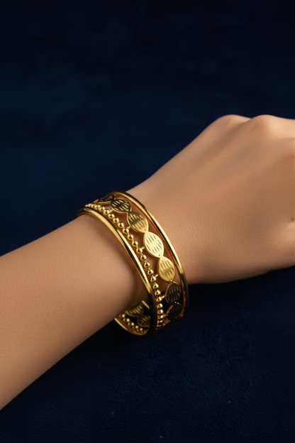 Stainless Steel Patterned Bracelet – Gold