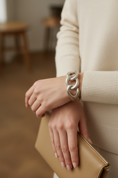 Plated Metal Interlocking Chain Bracelet – Silver