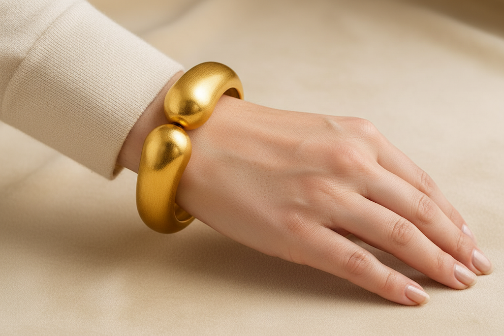 Zinc Alloy Curved Design Bracelet – Gold Plated