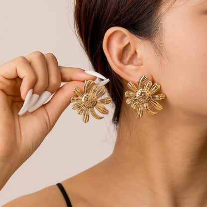 Gold-Plated Daisy Flower Earrings