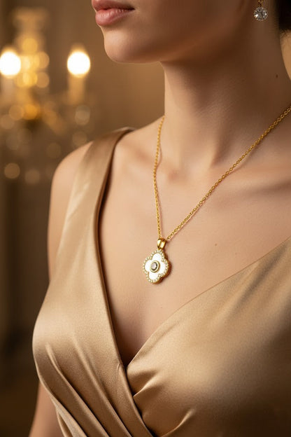 Stainless Steel Clover Pendant Necklace – Gold