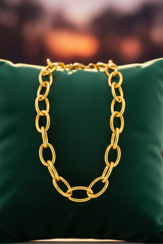Zinc Alloy Interlocking Oval Link Chain Necklace – Gold