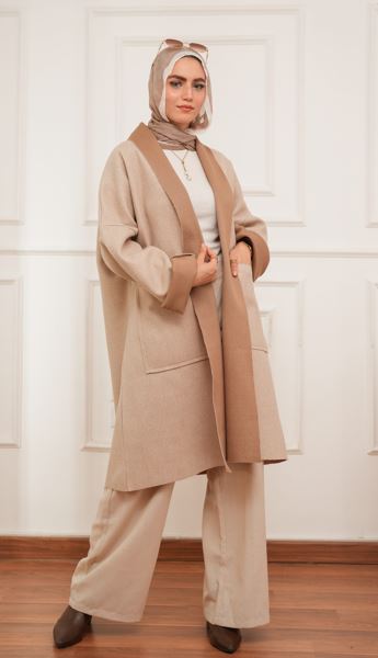 Elegant Two-Tone Wool Coat - Beige