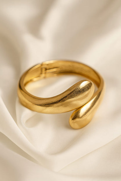 Zinc Alloy Teardrop Design Bracelet – Gold Plated