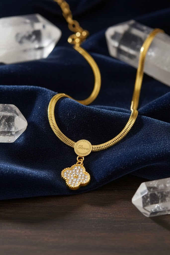 Stainless Steel Clover Pendant Necklace – Gold