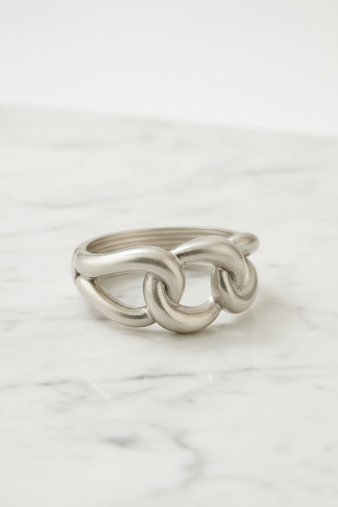 Plated Metal Interlocking Chain Bracelet – Silver