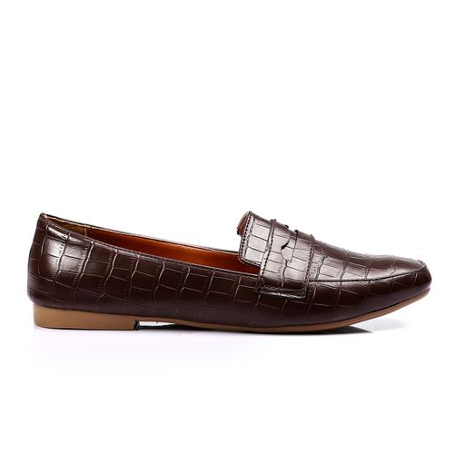 Faux Leather Croc-Embossed Loafers – Brown
