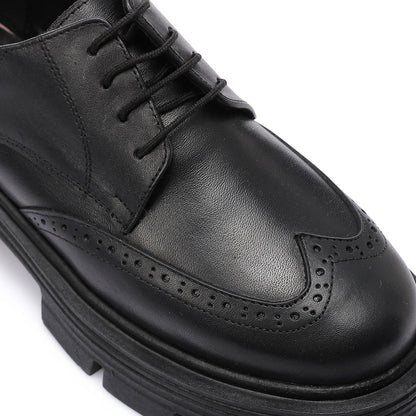 Leather Solid Lace-Up Shoes - Black