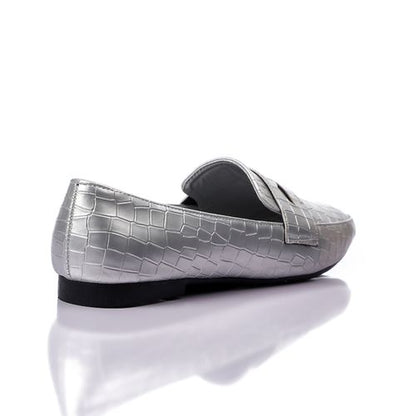 Faux Leather Croc-Embossed Loafers – Silver