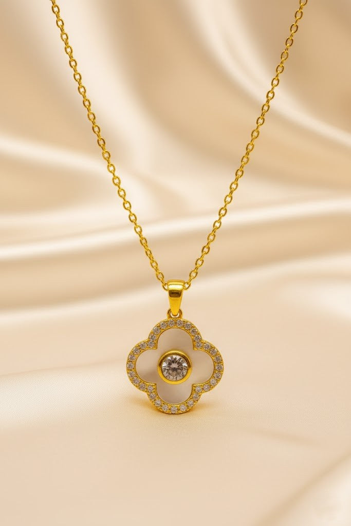Stainless Steel Clover Pendant Necklace – Gold