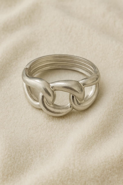 Plated Metal Interlocking Chain Bracelet – Silver