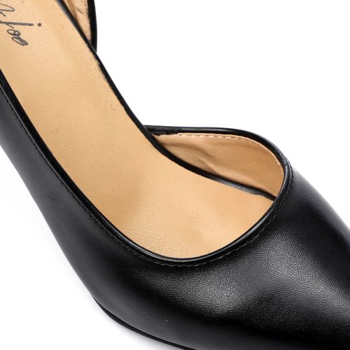 Faux Leather Pointed-Toe Kitten Heel Pumps - Black