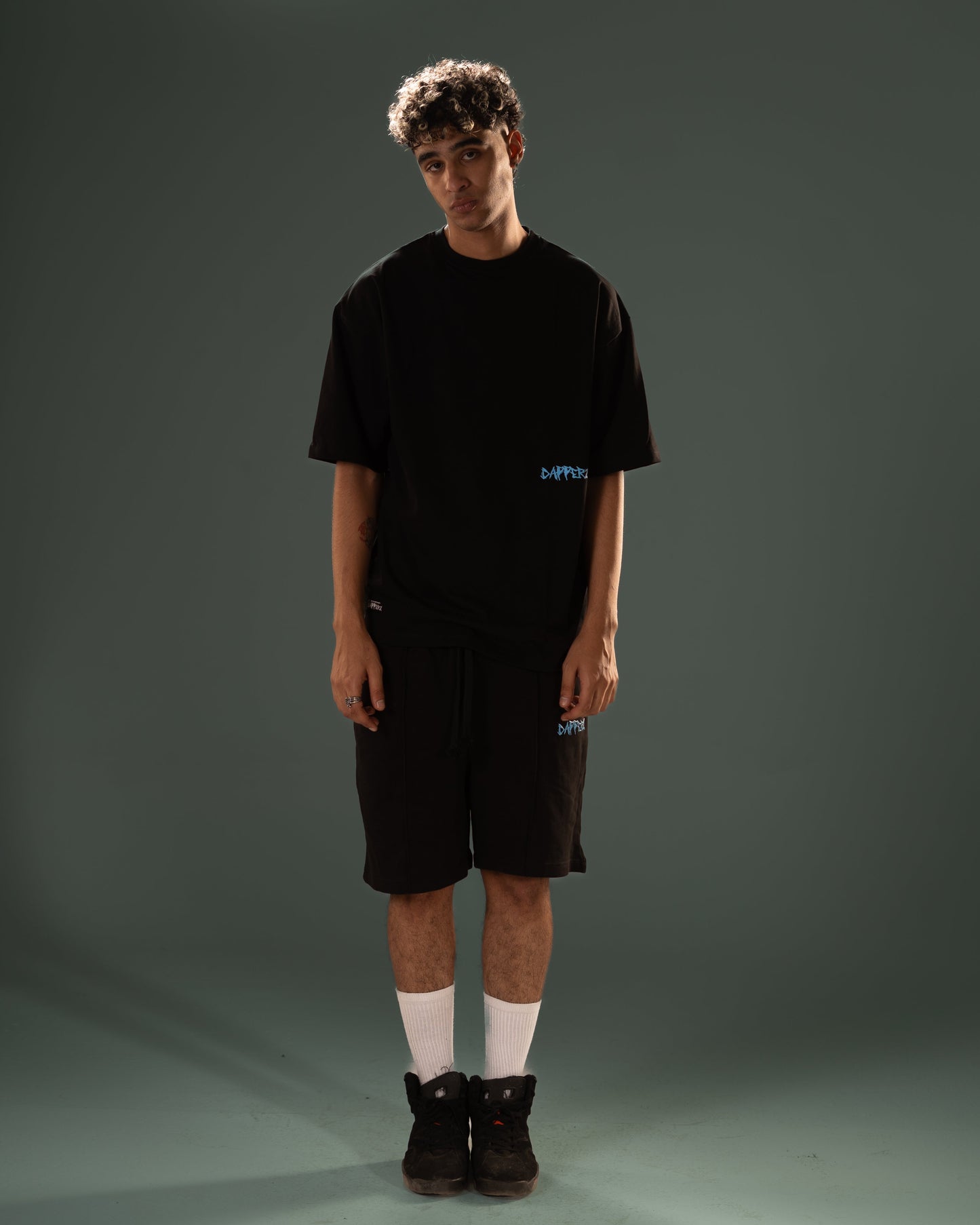 "AUTHENTIC" Oversized T-Shirt - Black