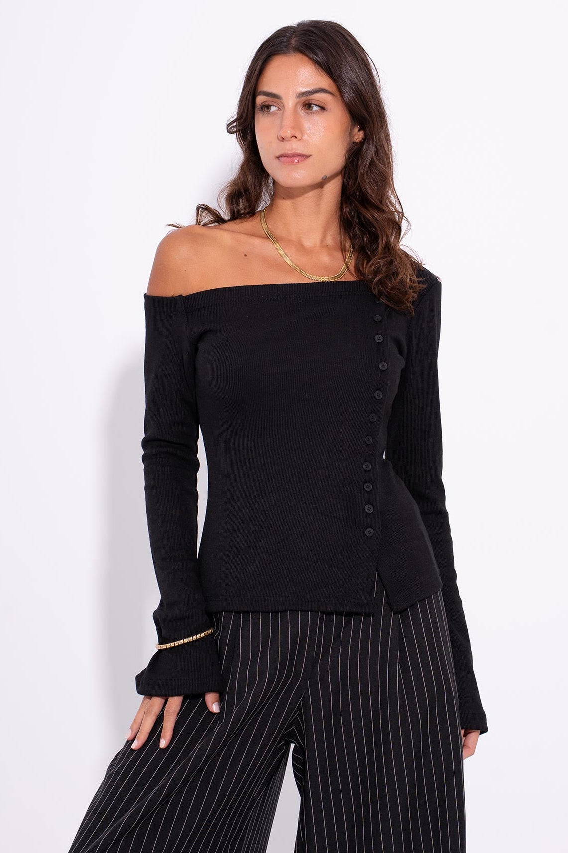 Cotton Rib Off-Shoulder Buttoned Top – Black