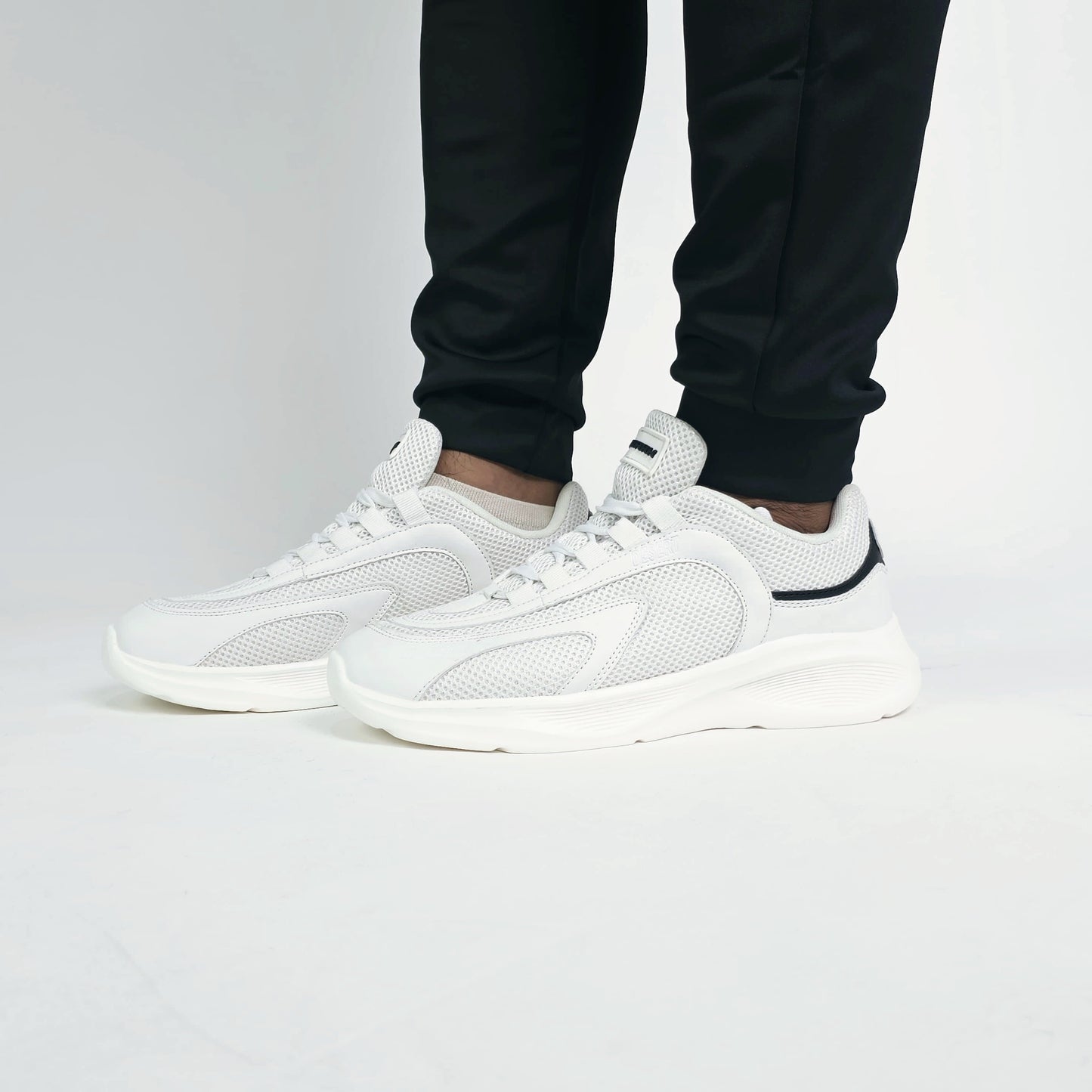 Mesh Shadow Men Sneakers - White