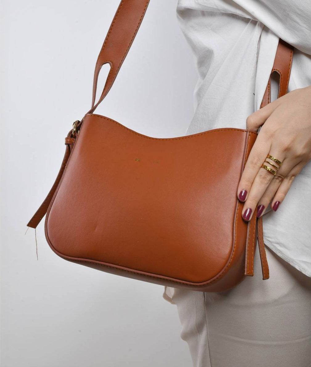 Faux Leather Solid Curved Shoulder Bag – Havana