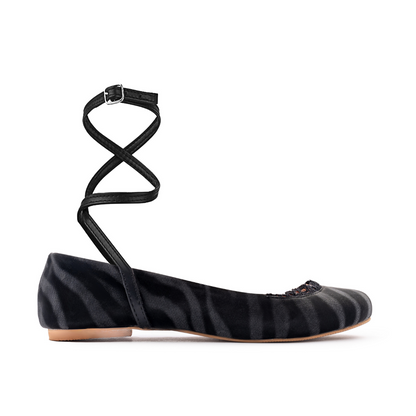 Satin Amorio Flats - Black & Grey