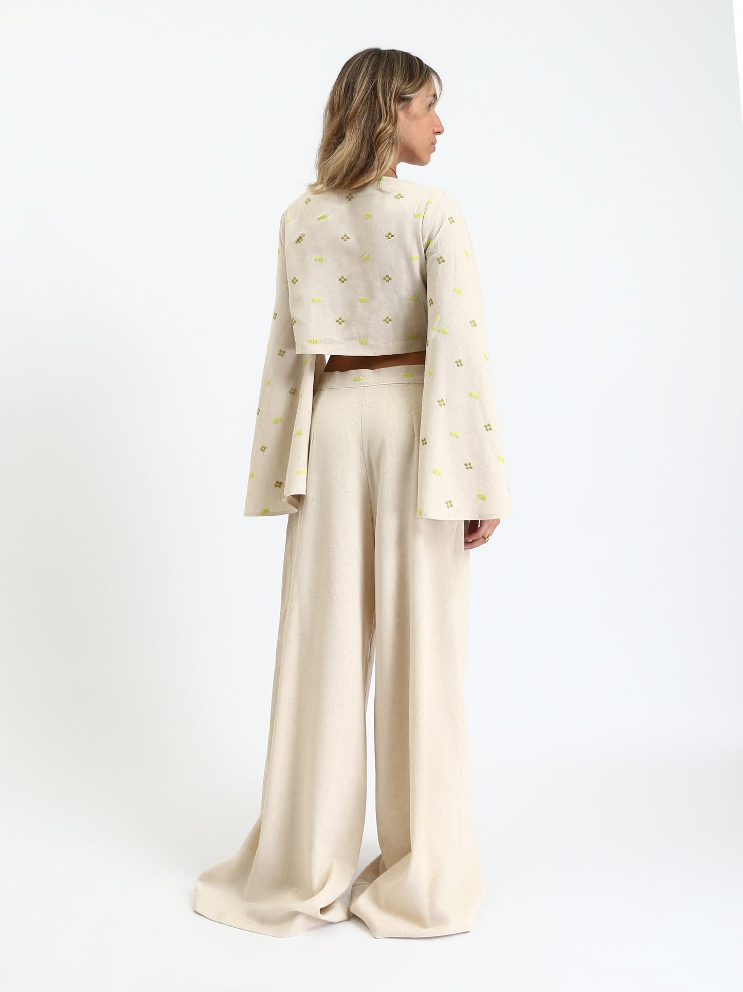 Linen Long-Sleeve Cropped Blouse - Beige