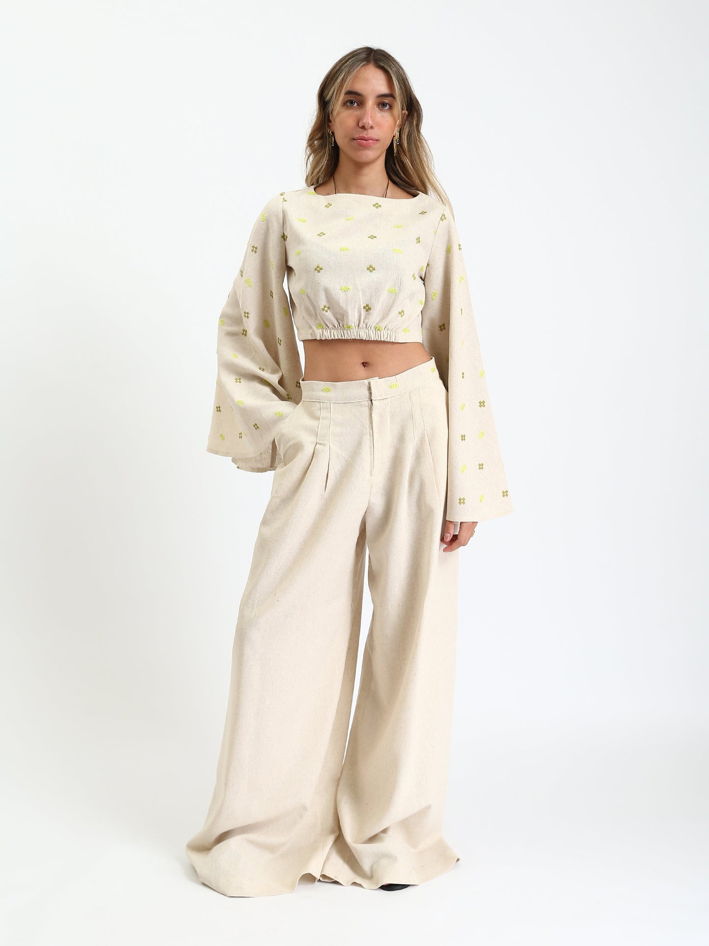 Linen Long-Sleeve Cropped Blouse - Beige