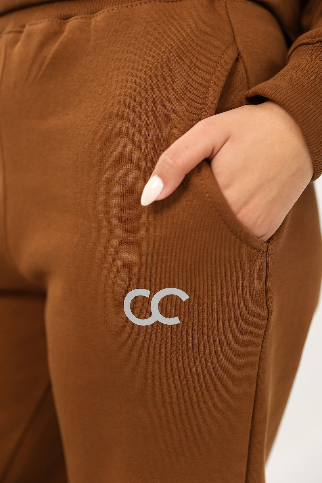 Milton Solid Sweatpants - Brown