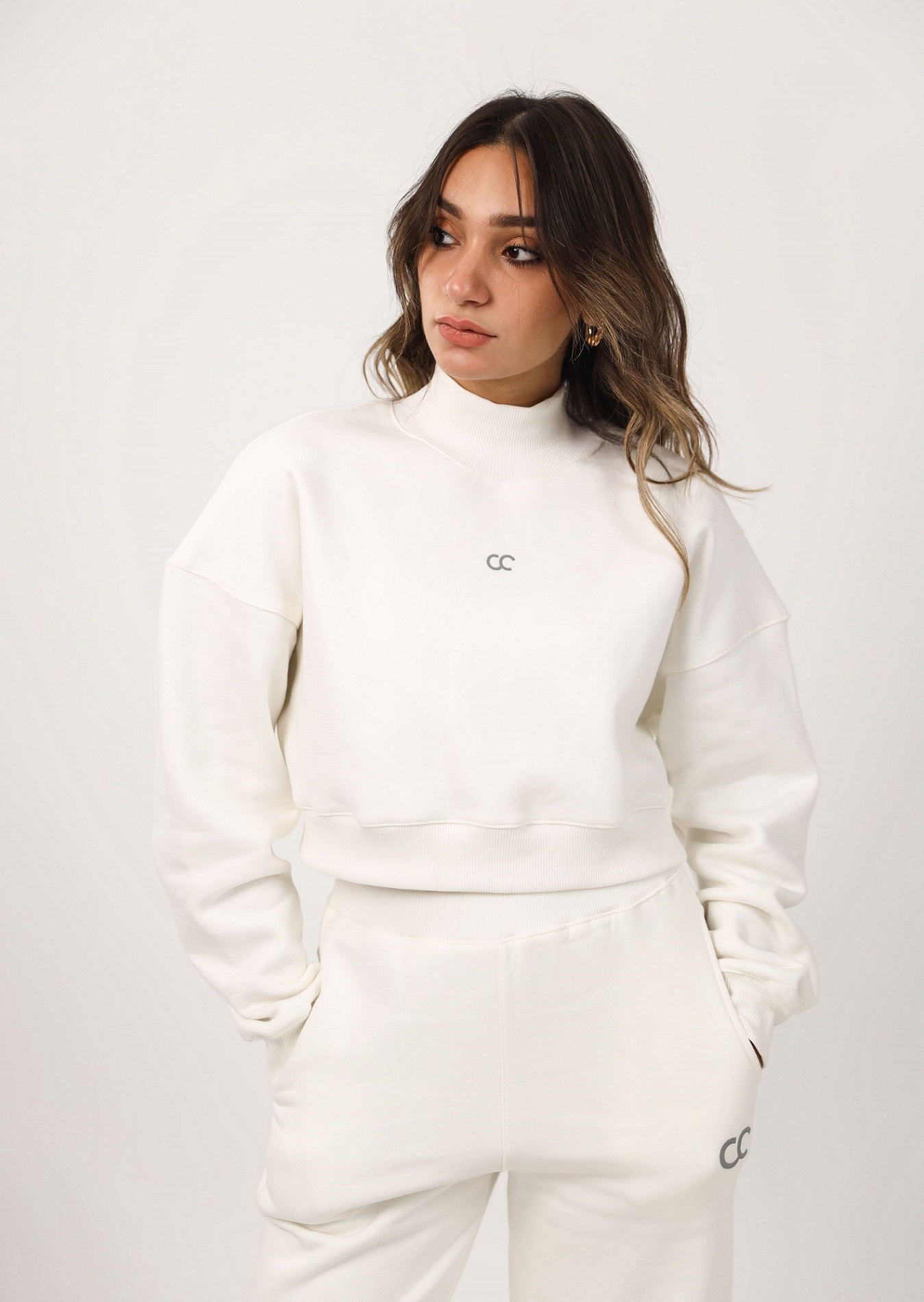 Milton High Collar Cropped Sweatshirt - White