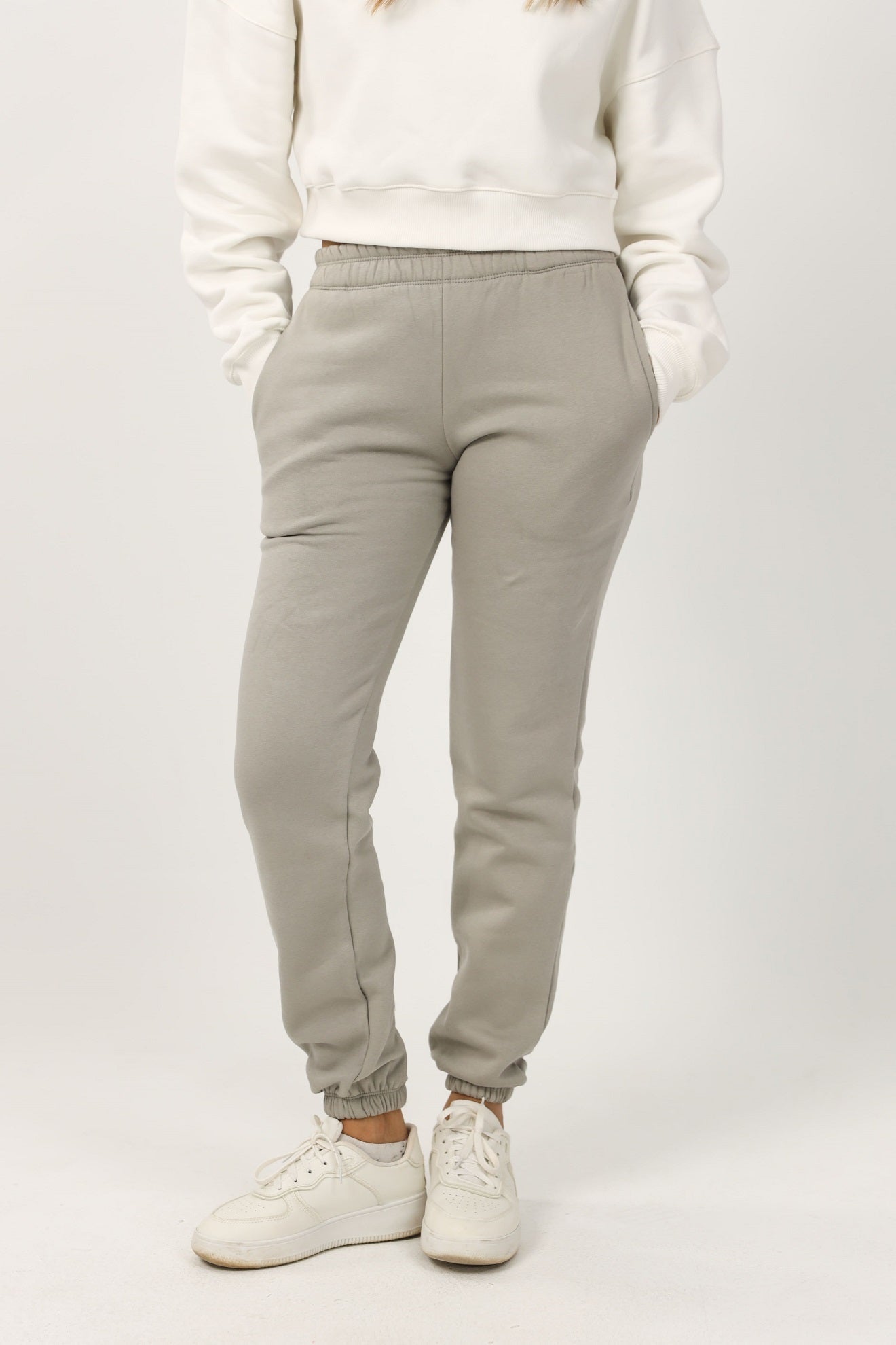 Milton Regular Fit Sweatpants – Light Grey