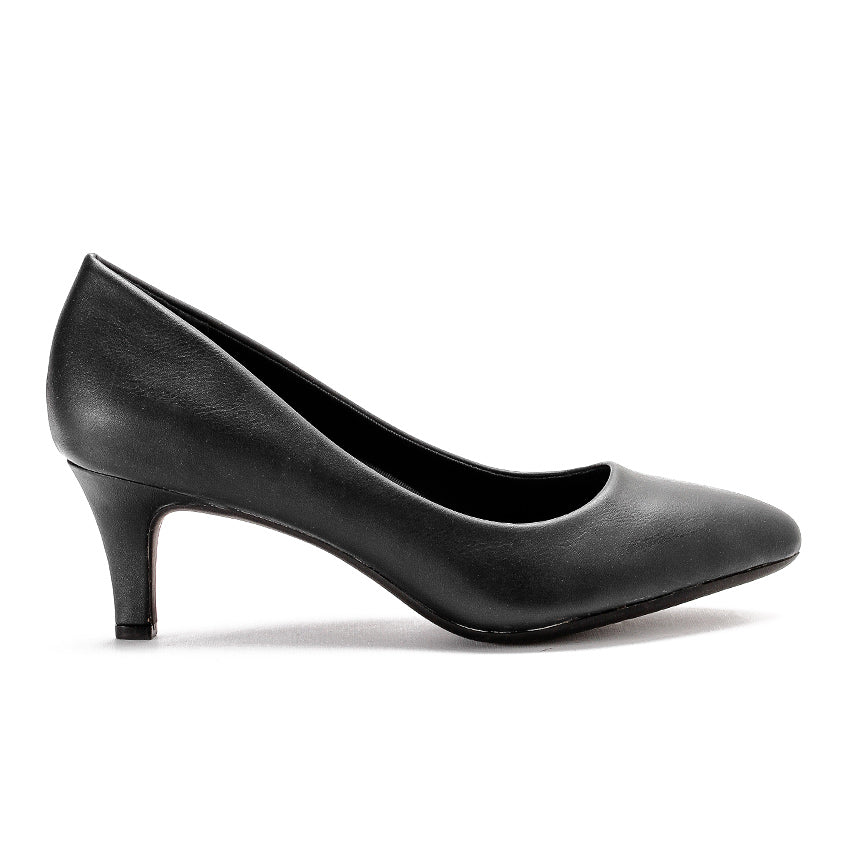Classic Pointed Pumps –  Black