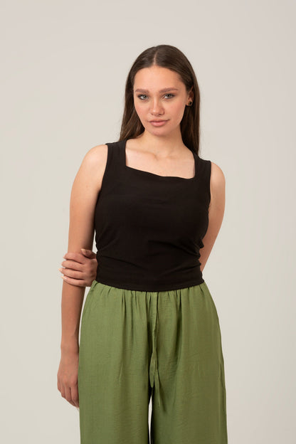 Synthetic Basic Square Sleeveless Top