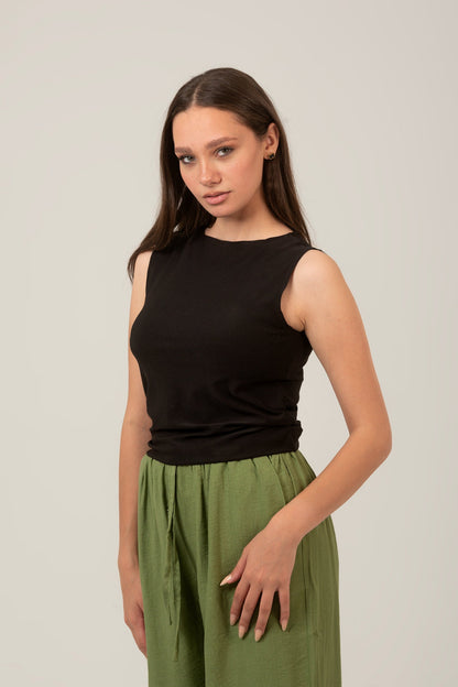 Synthetic Basic Oval Neck Sleeveless Top