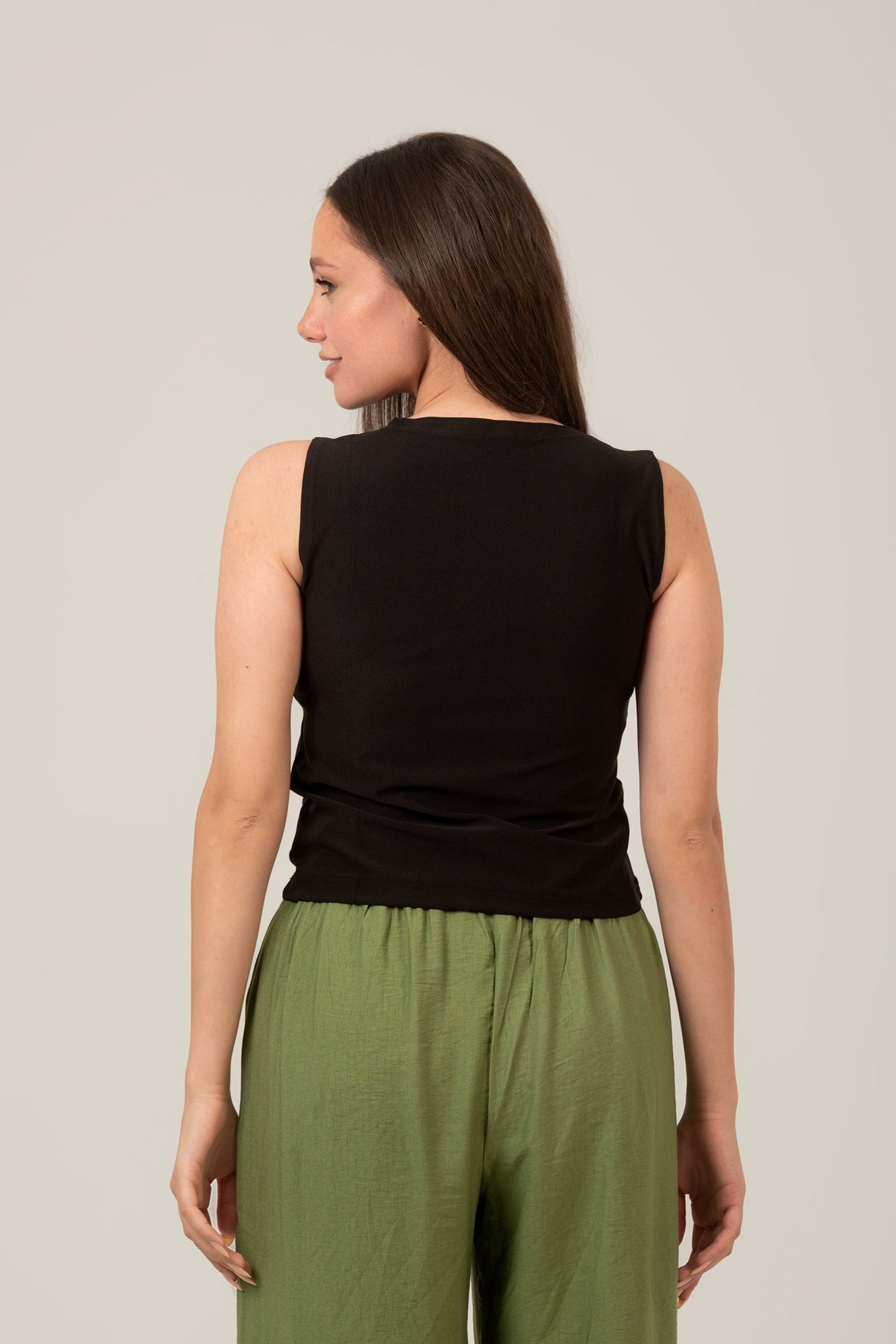 Synthetic Basic Oval Neck Sleeveless Top