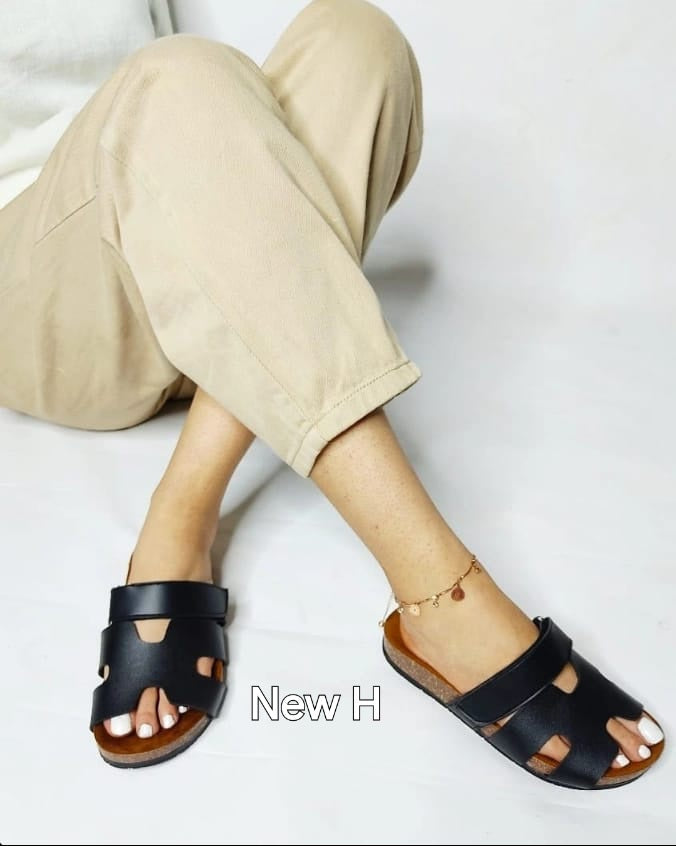 Leather H-Stylish Slippers - Black